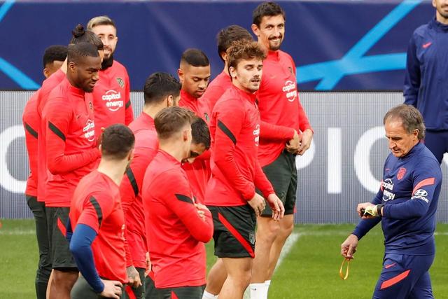 小萨三双詹姆斯18+13+9 国王常规赛横扫湖人