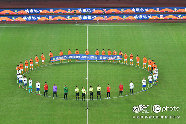 詹姆斯连续三场三双破纪录 湖人力克灰熊3连胜